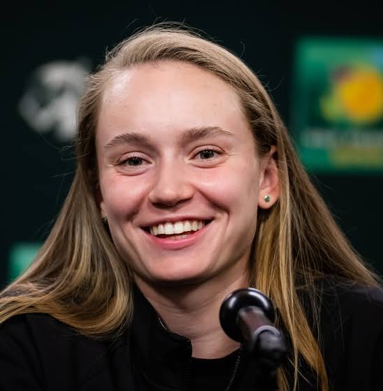 Lucid_Neur0n's tweet photo. Smile if you've won Wimbledon https://t.co/DMmdOaVGIF