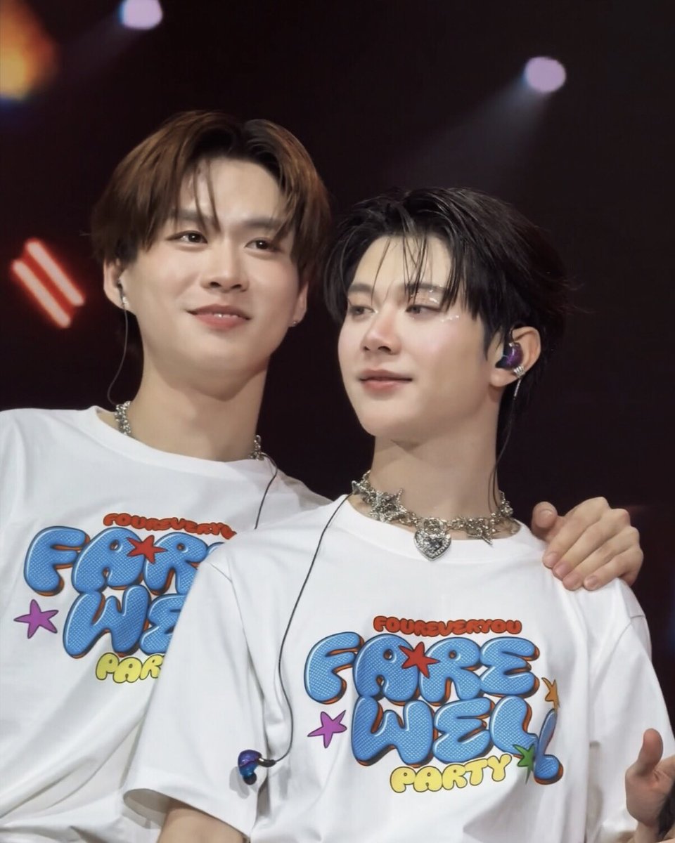 Gardenoftonliew's tweet photo. LAST MEMORY WITH FOUREVER YOU 
#FoureveryouFarewellParty

จบลงอย่างสมบูรณ์สำหรับงาน “FOUREVER YOU : FAREWELL PARTY” ขอขอบคุณ @FourEverProject และ @wabisabiTH ที่มอบโอกาสอันล้ำค่า และคัดเลือก “ต้นหลิว” ให้ได้มารับบท "ไต้ฝุ่น" ในโปรเจค #FoureverYouProject ในครั้งนี้

ขอขอบคุณทีมงานทุกๆ ฝ่าย รวมถึงทุกคนที่อยู่เบื้องหลังและมีส่วนร่วมในโปรเจกต์นี้ ที่ทุ่มเทแรงกายแรงใจ ทำงานกันอย่างเต็มที่ จนทำให้ผลงานชิ้นนี้ออกมาสมบูรณ์และเต็มไปด้วยความทรงจำที่ดี

ขอบคุณ ตัวละคร "ไต้ฝุ่น" ที่เข้ามาเป็นอีกหนึ่งบทบาทสำคัญ และทำให้ต้นหลิวได้เรียนรู้ เติบโต และถ่ายทอดเรื่องราวของตัวละครตัวนี้อย่างสุดความสามารถ 

ขอบคุณ ตันหลิว @tonliew_mtp ที่อดทน มุ่งมั่น ตั้งใจ และทุ่มเทกับบทบาทนี้อย่างเต็มที่ จนทำให้ไต้ฝุ่นมีชีวิตและเป็นที่รักของใครหลายคน

ขอบคุณนักแสดงทุกๆ คน และตัวละครทุกตัวละครที่ร่วมกันสร้างสีสัน ความประทับใจ และทำให้โปรเจกต์นี้จบลงอย่างงดงาม

ขอบคุณพี่บีเวอร์@bbverpj พาร์ตเนอร์คนสำคัญ ที่คอยอยู่เคียงข้าง เป็นกำลังใจ และเป็นที่ปรึกษาที่ดีให้กับต้นหลิวมาโดยตลอด

สุดท้ายนี้ ขอบคุณแฟนคลับทุกคนที่คอยสนับสนุน ชื่นชอบ และมอบความรักให้กับผลงานของต้นหลิวเสมอมา

และขอบคุณ #บัวลอย ทุกคน ที่ร่วมเดินทางไปด้วยกันตั้งแต่วันแรก ไม่ว่าจะเป็นคนที่อยู่ด้วยกันมาตั้งแต่เริ่มต้น หรือคนที่ได้พบกันระหว่างทาง ขอบคุณที่เลือกเดินเคียงข้างกันมาจนถึงวันนี้ หวังเป็นอย่างยิ่งว่าเราจะได้ร่วมสร้างความทรงจำดี ๆ และเดินไปด้วยกันอีกนาน ๆ นะ 🤍

ขอบคุณจากใจ แล้วพบกันใหม่ในผลงานต่อไปของต้นหลิว และเราจะคิดถึงน้องไต้ฝุ่น และตัวละครทุกตัวละครอยู่เสมอ🌱✨

⋆｡°✩┊ #ต้นหลิวเด็กจิ๋ว  #tonliewmtp  #GardenOfWillow #ต้นฟ้าไต้ฝุ่น :･｡☆