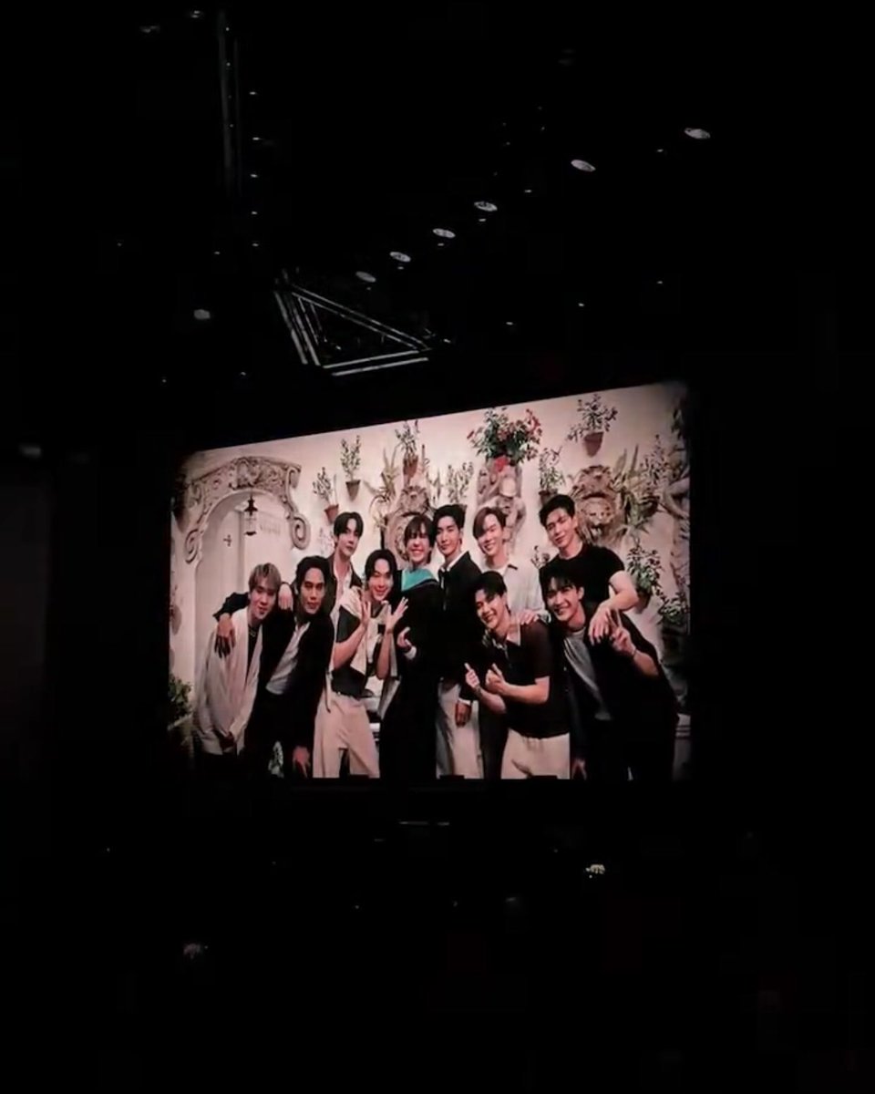 Gardenoftonliew's tweet photo. LAST MEMORY WITH FOUREVER YOU 
#FoureveryouFarewellParty

จบลงอย่างสมบูรณ์สำหรับงาน “FOUREVER YOU : FAREWELL PARTY” ขอขอบคุณ @FourEverProject และ @wabisabiTH ที่มอบโอกาสอันล้ำค่า และคัดเลือก “ต้นหลิว” ให้ได้มารับบท "ไต้ฝุ่น" ในโปรเจค #FoureverYouProject ในครั้งนี้

ขอขอบคุณทีมงานทุกๆ ฝ่าย รวมถึงทุกคนที่อยู่เบื้องหลังและมีส่วนร่วมในโปรเจกต์นี้ ที่ทุ่มเทแรงกายแรงใจ ทำงานกันอย่างเต็มที่ จนทำให้ผลงานชิ้นนี้ออกมาสมบูรณ์และเต็มไปด้วยความทรงจำที่ดี

ขอบคุณ ตัวละคร "ไต้ฝุ่น" ที่เข้ามาเป็นอีกหนึ่งบทบาทสำคัญ และทำให้ต้นหลิวได้เรียนรู้ เติบโต และถ่ายทอดเรื่องราวของตัวละครตัวนี้อย่างสุดความสามารถ 

ขอบคุณ ตันหลิว @tonliew_mtp ที่อดทน มุ่งมั่น ตั้งใจ และทุ่มเทกับบทบาทนี้อย่างเต็มที่ จนทำให้ไต้ฝุ่นมีชีวิตและเป็นที่รักของใครหลายคน

ขอบคุณนักแสดงทุกๆ คน และตัวละครทุกตัวละครที่ร่วมกันสร้างสีสัน ความประทับใจ และทำให้โปรเจกต์นี้จบลงอย่างงดงาม

ขอบคุณพี่บีเวอร์@bbverpj พาร์ตเนอร์คนสำคัญ ที่คอยอยู่เคียงข้าง เป็นกำลังใจ และเป็นที่ปรึกษาที่ดีให้กับต้นหลิวมาโดยตลอด

สุดท้ายนี้ ขอบคุณแฟนคลับทุกคนที่คอยสนับสนุน ชื่นชอบ และมอบความรักให้กับผลงานของต้นหลิวเสมอมา

และขอบคุณ #บัวลอย ทุกคน ที่ร่วมเดินทางไปด้วยกันตั้งแต่วันแรก ไม่ว่าจะเป็นคนที่อยู่ด้วยกันมาตั้งแต่เริ่มต้น หรือคนที่ได้พบกันระหว่างทาง ขอบคุณที่เลือกเดินเคียงข้างกันมาจนถึงวันนี้ หวังเป็นอย่างยิ่งว่าเราจะได้ร่วมสร้างความทรงจำดี ๆ และเดินไปด้วยกันอีกนาน ๆ นะ 🤍

ขอบคุณจากใจ แล้วพบกันใหม่ในผลงานต่อไปของต้นหลิว และเราจะคิดถึงน้องไต้ฝุ่น และตัวละครทุกตัวละครอยู่เสมอ🌱✨

⋆｡°✩┊ #ต้นหลิวเด็กจิ๋ว  #tonliewmtp  #GardenOfWillow #ต้นฟ้าไต้ฝุ่น :･｡☆