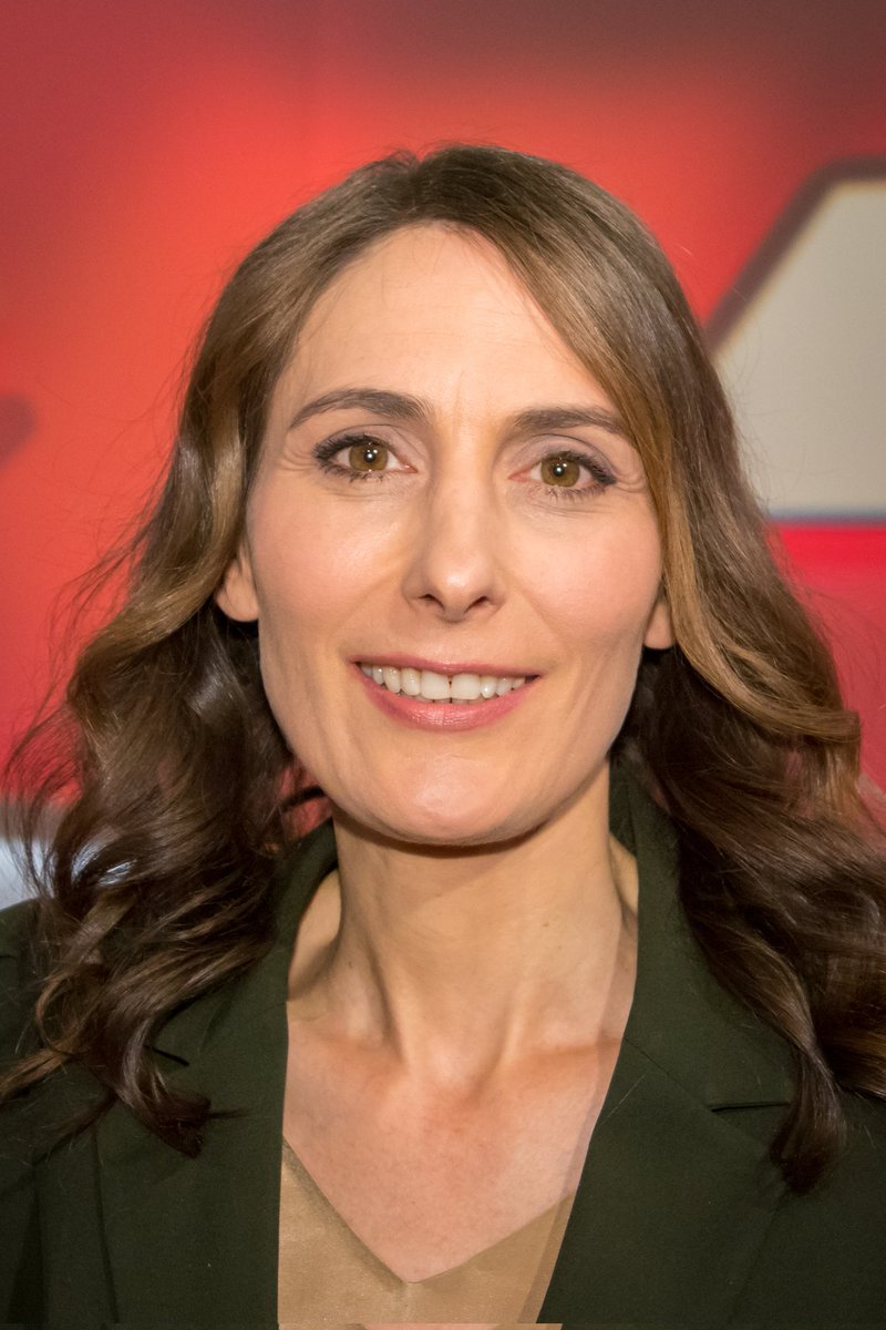 bestofrorbas's tweet photo. @DrLuetke @BR24 Anja Kohl. Sie ist die geistige Schwester der Corona Fake-News Schleuder, Alena Buyx! https://t.co/5WUpjpu15G