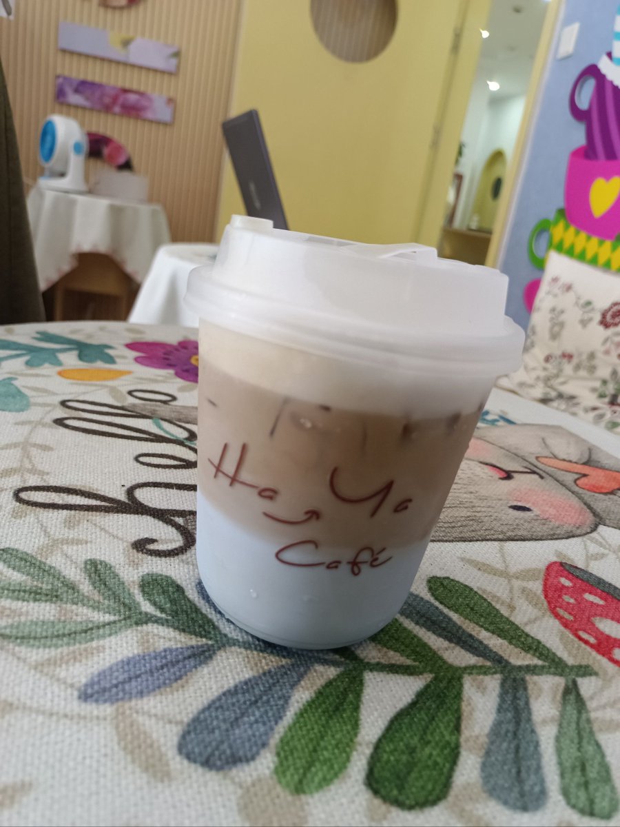 IrinaMouramt0s's tweet photo. Had the best coffee chat with an old friend today—laughing till our sides hurt and catching up on everything we missed. Kind of moments make life feel so warm and full.， https://t.co/VpfA5VYI0q