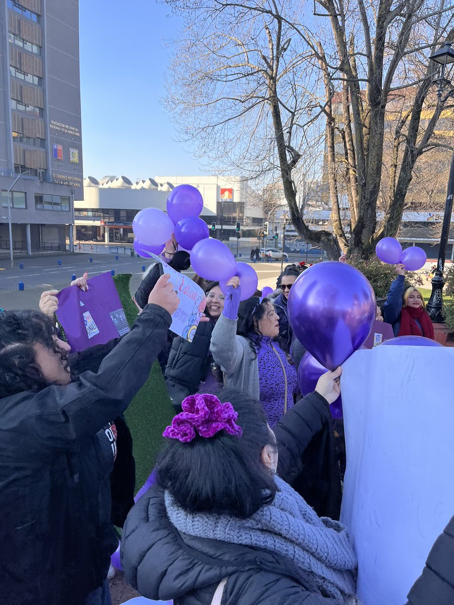 louitshome's tweet photo. army TEMUCO 💜 

#BTSALNACIONAL
#BTSENCHILE
#BTSCHILE
#QUEREMOSABTSENELNACIONAL https://t.co/NlJgotrB50