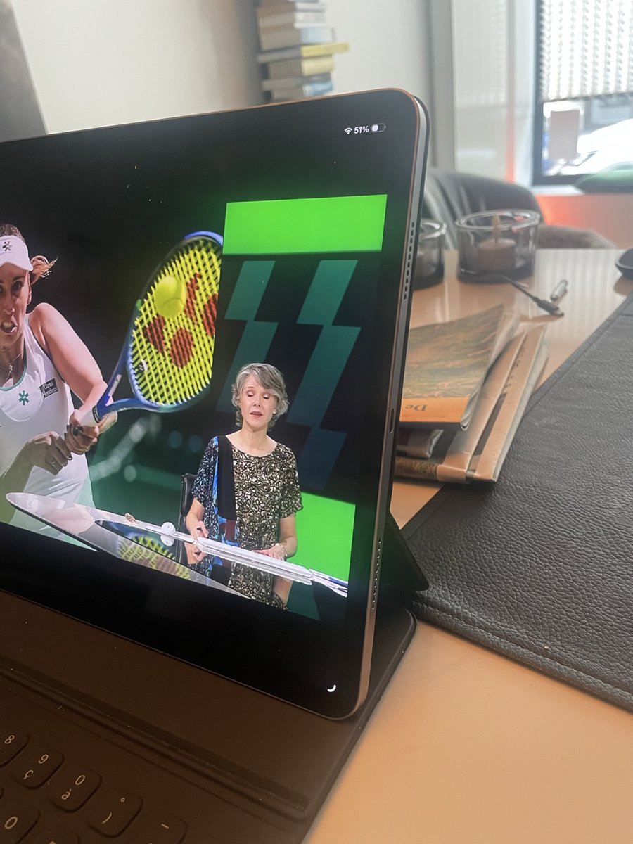 hendrimo's tweet photo. Blijkbaar heeft de VRT een vormgever uit de Oostkantons onder de arm genomen. #supersport #vrt https://t.co/trtPfphXaD
