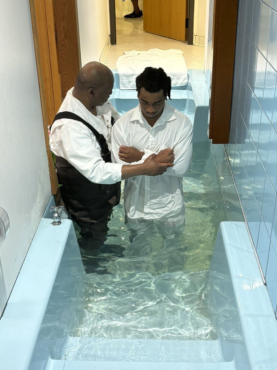 AjMarks_1's tweet photo. I was Baptized today and presented the 1st Annual AJ Marks Leadership Scholarship to Bro Shamar Cooksey current member of Solomon’s Cathedral and student at Oakland University https://t.co/gfk3u6LLxA