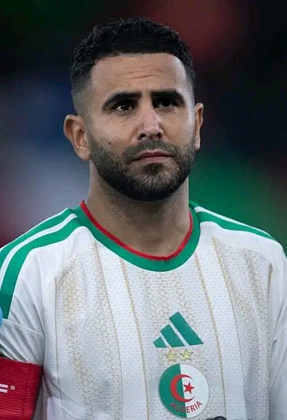 srara202219's tweet photo. the best player in Algérie 🇩🇿👑 #riyadmahrez https://t.co/oXkEirScUH