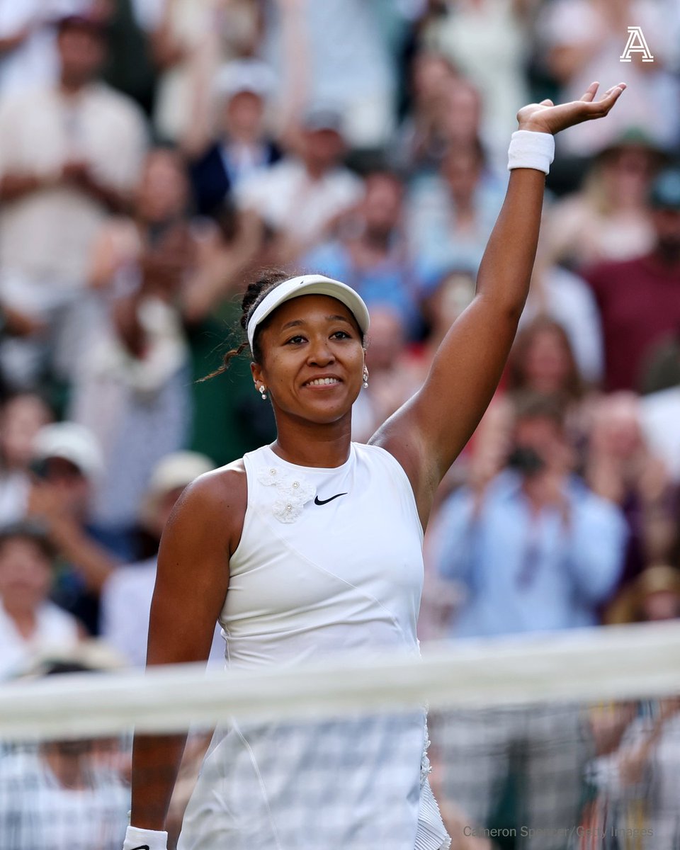 TheAthletic's tweet photo. Naomi Osaka knocked Aryna Sabalenka out of Wimbledon in straight sets.

With a 6-2, 7-6(2) victory, Osaka had her biggest win since she returned to the tour after pregnancy in 2024, and perhaps even since her last Grand Slam title win in February of 2021.

https://t.co/SQhxYuDHKZ https://t.co/eIEZONSnlR