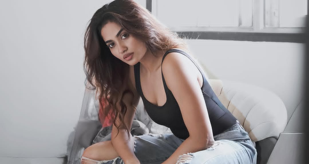 Weekendvibes_'s tweet photo. Teju Ashwini 🖤

#Teju #TejuAshwini https://t.co/05hN5xVf9c
