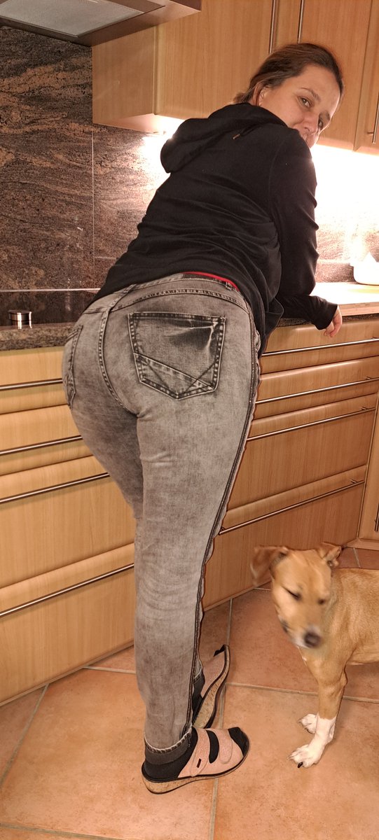 EngelausKoeln's tweet photo. @SystemCheckE @funtastisc So wie Roki mein Hund. Eben auch ein Mann wie er im Buche steht. https://t.co/r4DqGxZaes