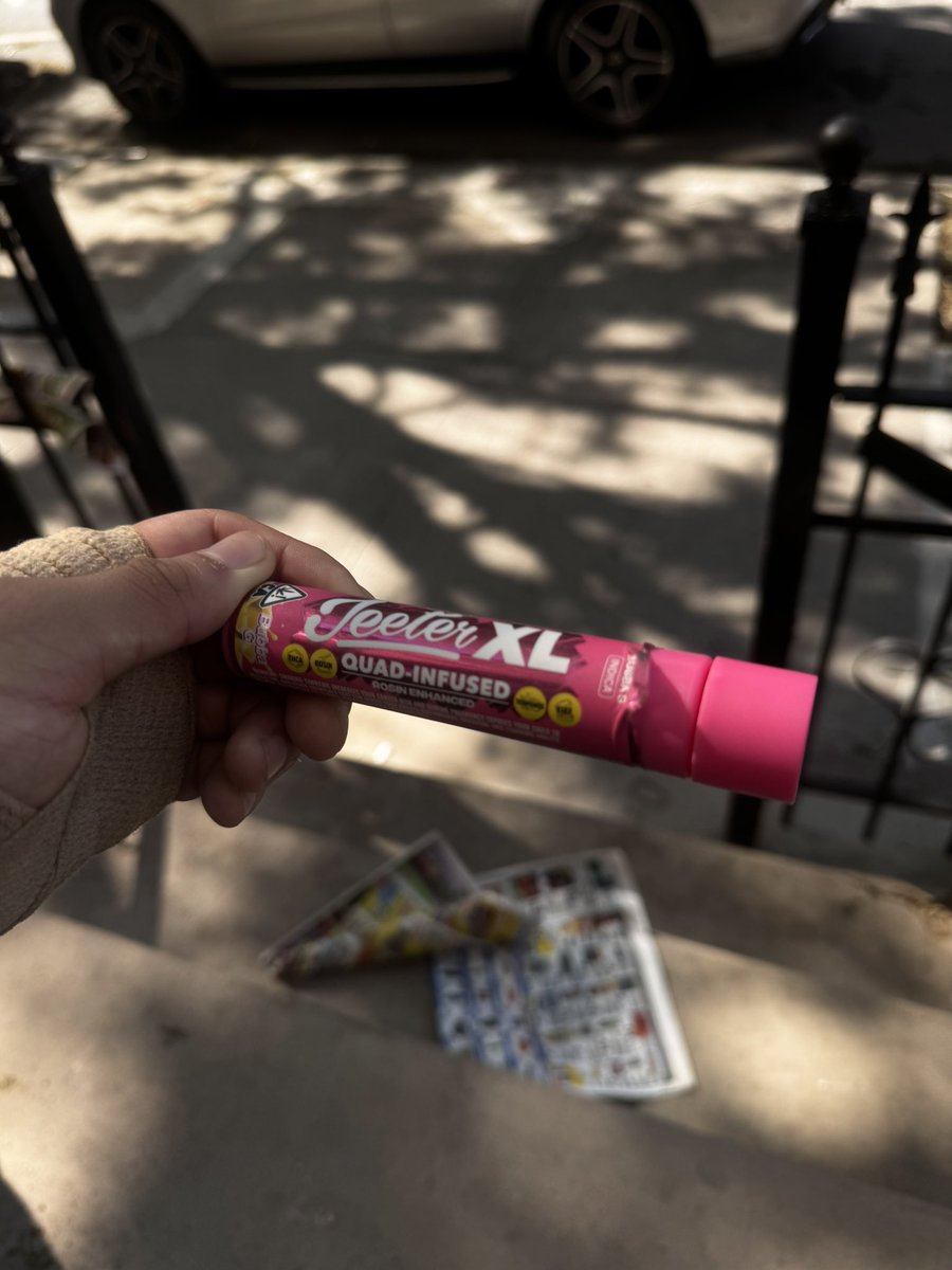 Flacomulachaser's tweet photo. Tryna smoke and fuck https://t.co/D1RSiRiExJ