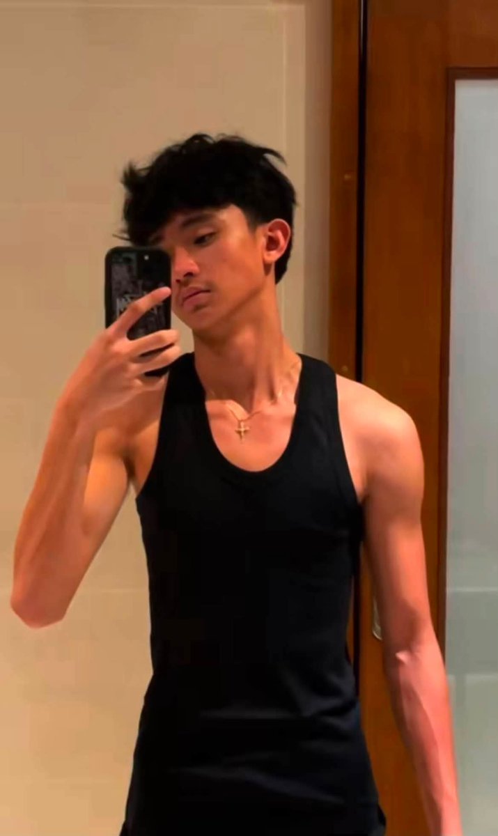 JohnSmithvo2w's tweet photo. Anlakas kumain 
https://t.co/vYCxS9BvZm https://t.co/zP1eSCspnW