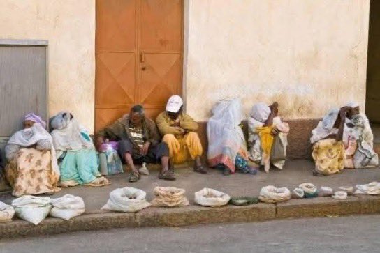KlausGere's tweet photo. Completely agree with this post. There is total silence and tension in Eritrea at the moment, yet steps like demanding all cash be deposited by the end of the month show how severe the financial struggle is. #BlueRevolution #Eritrea #TransnationalRepression #NoMorePFDJTerror @AwetTesfaiesus @PatrickHeinisc1 @AfricaFactsZone @martinplaut @vanessatsehaye @martinplaut
@KjetilTronvoll @mrubin1971 @EU_Commission @EUparliament @BBCBreaking @freedomhouse @dwnews @BILD @washingtonpost @PatrickHeinisc1 @BBCWorld @CNN @UN_HRC @UNHumanRights @UN_Women
