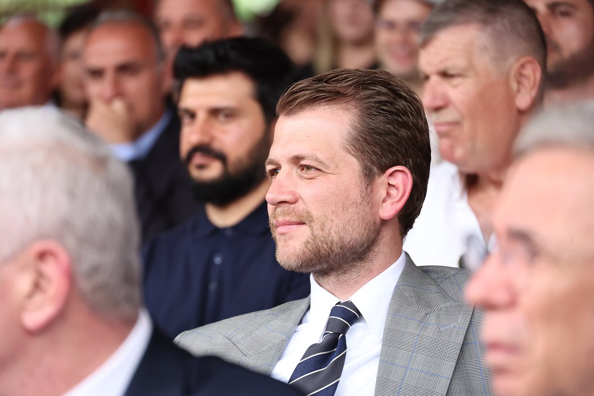 OsmanErturkOzel's tweet photo. 665. Tarihi Kırkpınar Yağlı Güreşleri'ne Genel Başkanımız Sn. Müsavat Dervişoğlu ile katıldık. 

Başpehlivan unvanıyla altın kemeri kazanan Erkan Taş'ı ve emeği geçen herkesi tebrik ediyor; başarılarının devamını diliyorum. https://t.co/9nKu8OI69H