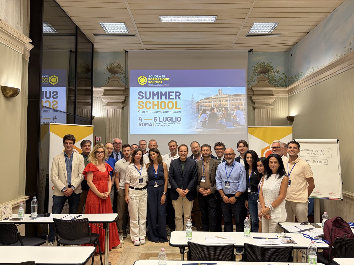armandosiri's tweet photo. 📚 Si è conclusa oggi a Roma la Summer School sulla comunicazione politica, una tappa fondamentale nel percorso formativo della nostra Scuola di Formazione Politica.

Lavorare sulla comunicazione significa certamente padroneggiare le tecniche più efficaci, ma prima ancora richiede di sapere cosa comunicare. E l’unica vera formula di successo è parlare in Verità. Quella che, libera dal velo di giudizio della mente, accomuna tutti in quanto esseri umani, senza distinzioni di appartenenza.

Grazie di cuore ai docenti per la qualità del contributo offerto e ai partecipanti per il coinvolgimento attivo e l’impegno dimostrato durante i laboratori.

#summerschool #scuoladiformazionepolitica