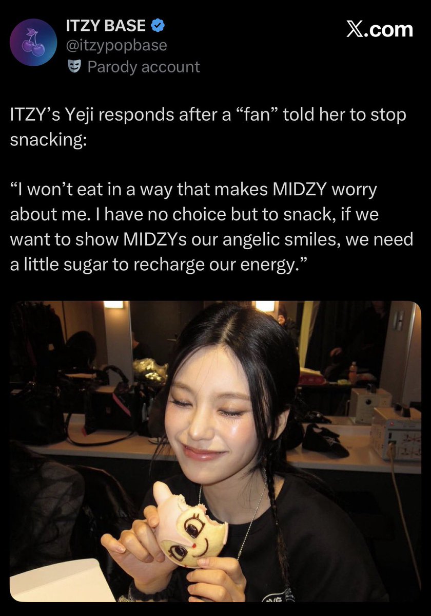 jnkfolklore's tweet photo. damn yall need to leave these women alone 😭😭 https://t.co/mBldyVuEi6