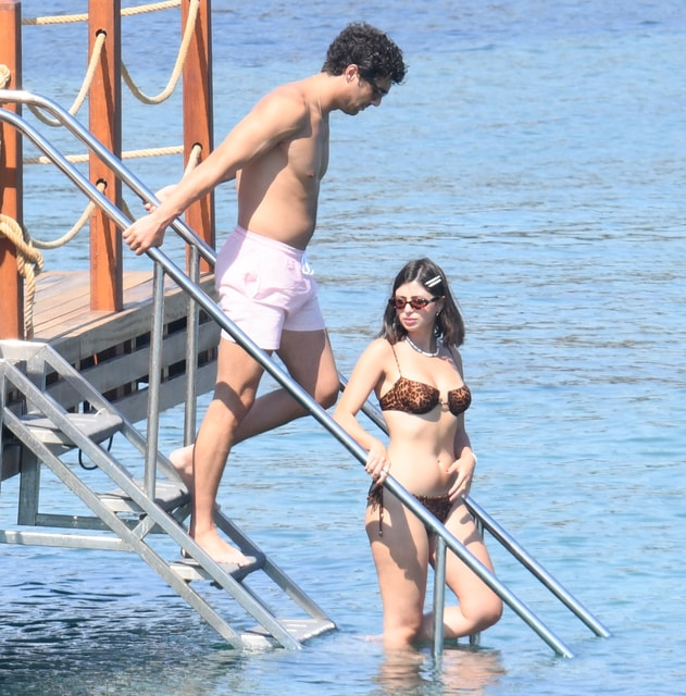Dizi Setinden Aşk Başladı: Zeynep Atılgan ve Ali Öner Bodrum'da Tatil Yapıyor