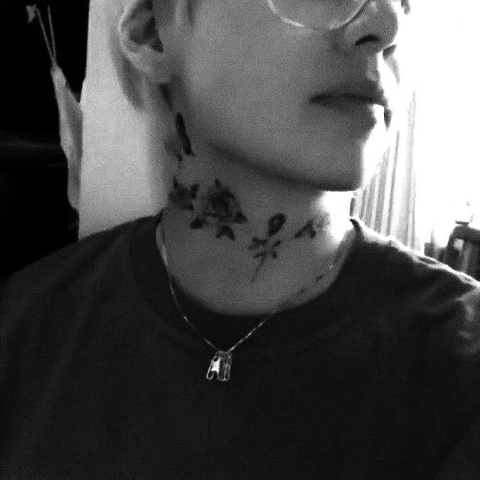 vanierso's tweet photo. new tattoo. (now kiss my neck and mark it.) who tf said that? https://t.co/TJFnZP6d7R