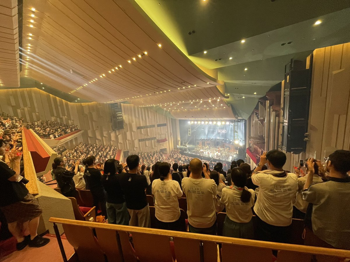 m_tk112's tweet photo. かばらさんと連番！！！✊🏻❤️‍🔥💫

ペチカの夜が超~良かった!!!😭💖
BiSH以来のNHKホール、連れてきてくれてありがとう~!!!😢🫶🏻💭
すっっっごく最���高だった!!!🥺♡

あいなちゃん大好きだよ〜！！！！！
皆に会えたのも幸せ💞🥲 https://t.co/HhfeKcEMCe