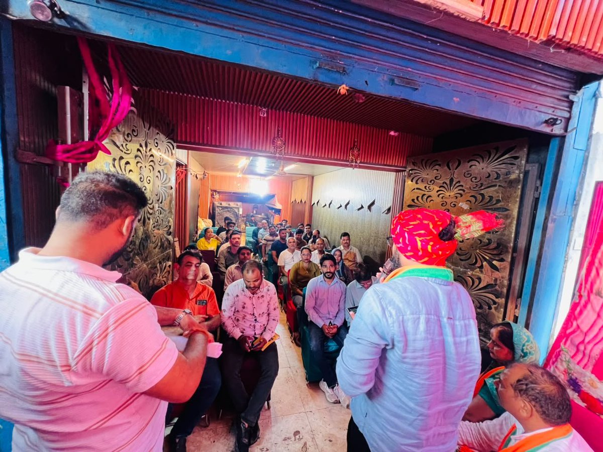 amittanwarbjp's tweet photo. आज अम्बेडकर नगर विधानसभा के मदनगिर मंडल में मासिक संगठनात्मक बैठक में शामिल हुआ ! जिसमें BLA1 श्री प्रेम शंकर जी, SC मोर्चा जिला अध्यक्ष श्री चंद्रपाल जी, निगम प्रत्याशी श्रीमती मनीषा जी, मंडल अध्यक्ष श्री दिलीप, मंडल की टीम एवं कार्यकर्ता उपस्थित  रहे! https://t.co/iLioPkIZmZ