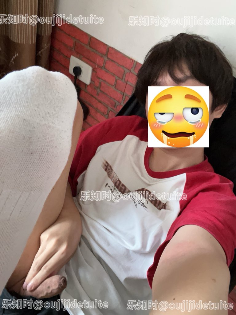 oujijidetuite's tweet photo. 来和我一起翻白眼吐舌头高潮漏尿吧 https://t.co/dAXzczILYO