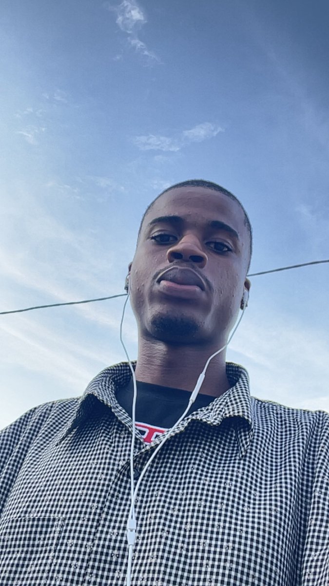 Robinson Elijah tweet media