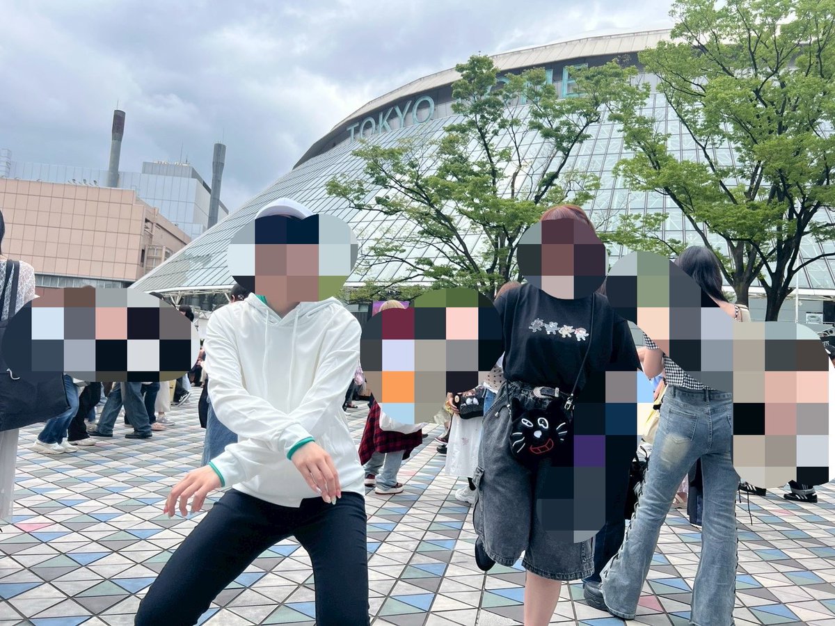 na__05_a__'s tweet photo. #TOP4TOKYODOME2 

船で回ってきてくれた時、後ろがスタッフさんの席だったから4人全員こちらを向いてくれて本当に神席だった😭😭😭 https://t.co/XlQ3K8Ze69