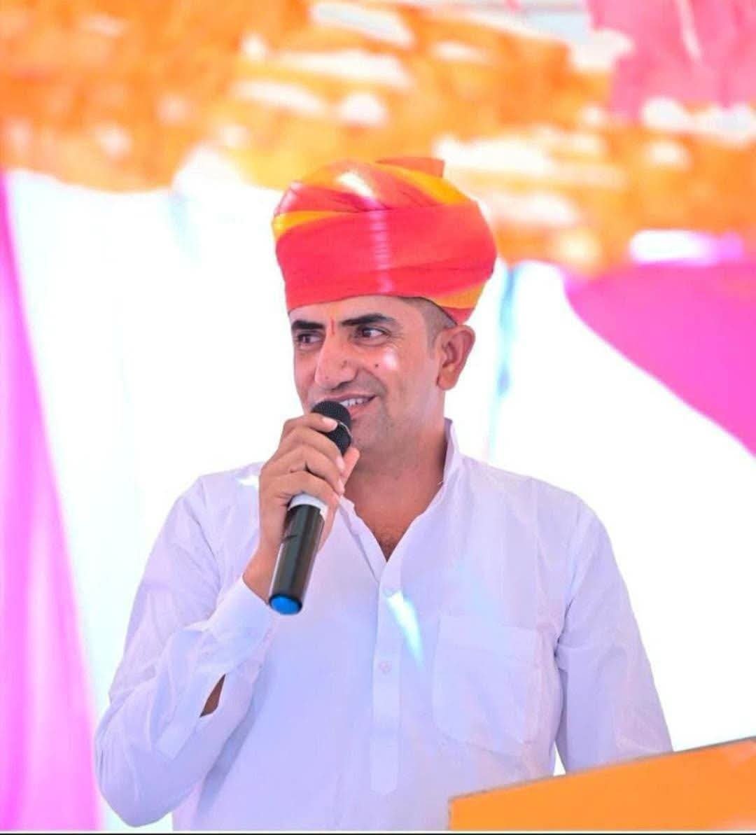 KumarDinesh__'s tweet photo. देचू प्रधान प्रतिनिधि बड़े भाई श्री प्रकाश जांगु को जन्मदिन की हार्दिक शुभकामनाएं और बधाईयां। गुरु महाराज से आपके उत्तम स्वास्थ्य और स्वस्थ जीवन शैली की कामना करता हूँ। 🎉💐🎂🫂
@Prakash_Jangu29 https://t.co/i8pKxcXH2H