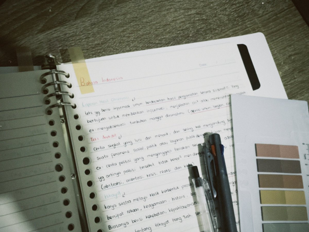 irpysche's tweet photo. 05072026 ── ✦ 𝓢tudy 𝓟rogress
spent my sunday hitting the 3-hour mark on ypt! 😆 sesi kali ini untuk literature & english (myfav!) hehe :p currently winding down with Hindia’s #Membasuh playing in the background. slowly but surely, proud of today’s progress! 🍀 https://t.co/Xpv7mUqSUR
