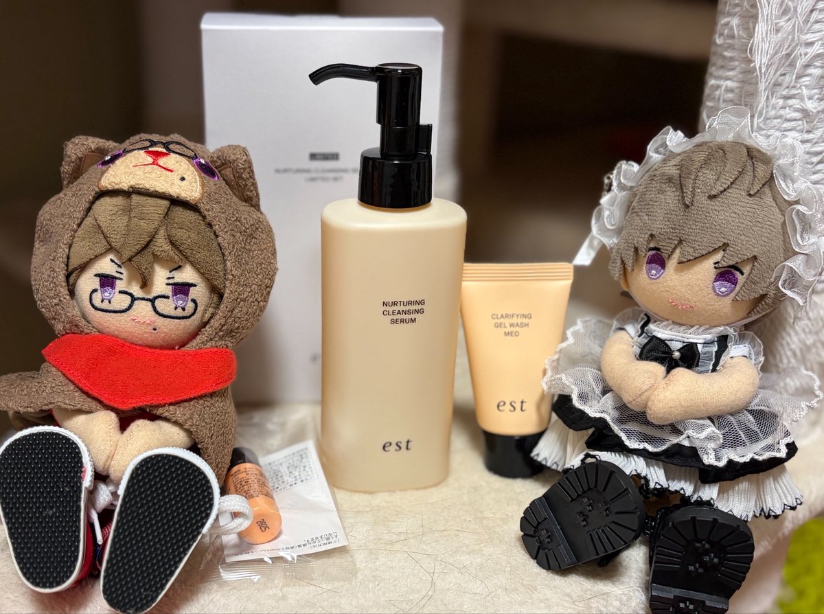 MiruMiruMeDe's tweet photo. 元のエストのポストいいねたくさんありがとうね。ブックマークした人たちたくさんいるけど、全員欲しいなって思ったなら今買った方がいいよ。ミニ洗顔ついてくるよ。

🐱エスト
🐱ナーチャリング クレンジングセラム

だいたい毎晩使って約三ヶ月程度だそうです。

#コスメ購入品 https://t.co/8XtSP1UHpB
