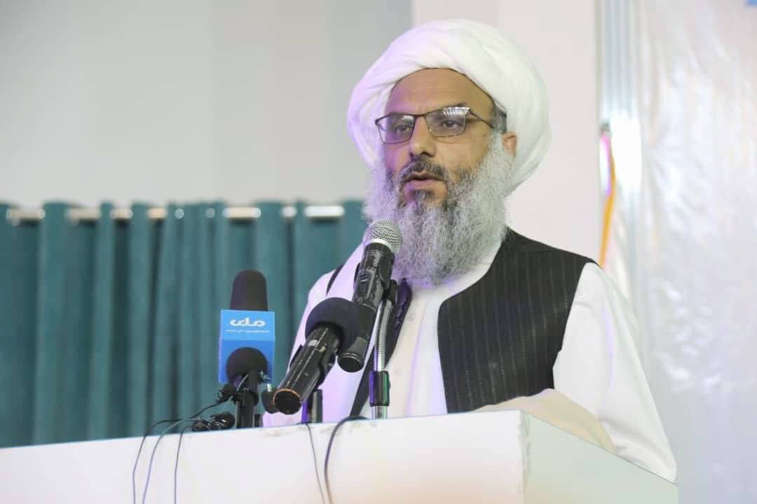 EzatGhafoori36's tweet photo. هیچ‌کس باور نمی‌کرد که روزی حاکم این شهر(شیخ مولانا اسلام‌جار، والی هرات) چنین دستوری را برای اجرای پروژه تاپی به ادارات ذیربط صادر کند و آنان را به هماهنگی و آمادگی کامل برای آغاز از همین اکنون مکلف سازد! https://t.co/yf2WGhXdPT