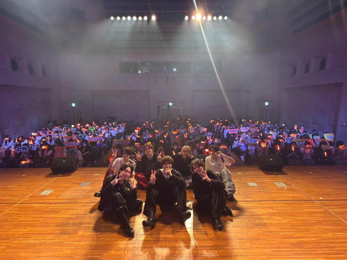 fukuitomoya0123's tweet photo. 福井巴也 1ST LIVE『UNSAID』

東京公演ありがとうございました！

次は7月19日京都公演です！！！

らぷちと初ドラゴンしました笑

まだまだたくさん『UNSAID』聞いてね！

最後まで駆け抜けるぞー✌︎

#UNSAID https://t.co/yDyrJieAPt