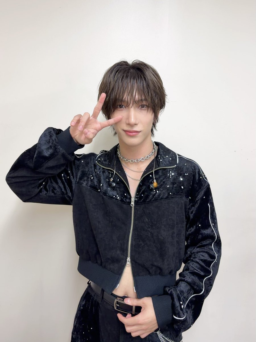 fukuitomoya0123's tweet photo. 福井巴也 1ST LIVE『UNSAID』

東京公演ありがとうございました！

次は7月19日京都公演です！！！

らぷちと初ドラゴンしました笑

まだまだたくさん『UNSAID』聞いてね！

最後まで駆け抜けるぞー✌︎

#UNSAID https://t.co/yDyrJieAPt