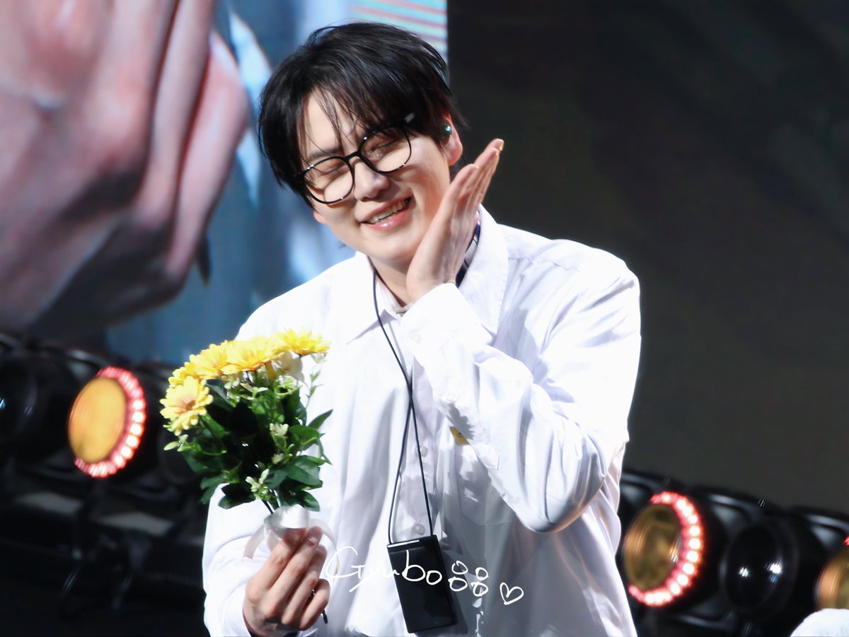 gyubo88's tweet photo. 260705 규현 20th Anniversary Fanmeeting “Hotel 203” in SH Pt.3

#규현 #KYUHYUN 
#キュヒョン #圭贤 https://t.co/vJM2qVe87j