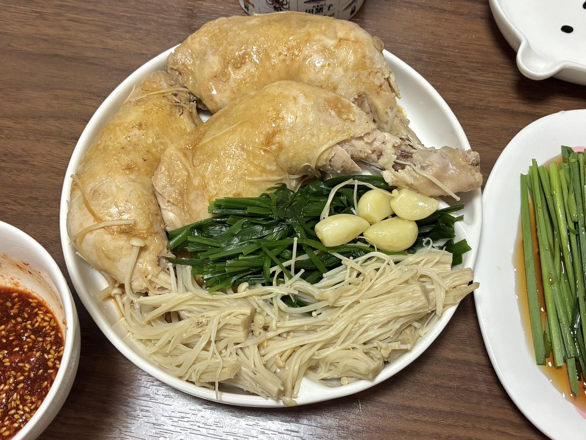 zerorrin's tweet photo. 오늘 저녁
이북식 찜닭♪☆
팽이버섯이랑 마늘까지 같이 찌니까
더 마히씀 .. https://t.co/JAMAAs5rLS