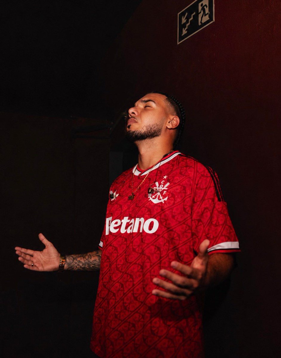 ColunadoFla's tweet photo. O NOVO MANTO 3 DO FLAMENGO! 🆕

Camisa foi usada em show pelo rapper 2ZDinizz.

🗓️ Lançamento está previsto para agosto. https://t.co/ZsSbrHlFMN