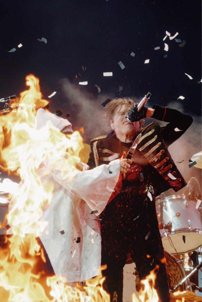 allltherage's tweet photo. #MCRGLASGOW https://t.co/p9kgpFaxd6