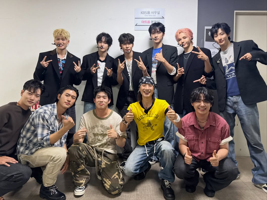 BAMBISUNGCHANTH's tweet photo. 260705 | sEODo Band Official Instagram Update
'2026.07.05 เนเธเธญเธเธฑเธ RIIZE เธเธตเน Open Concert!!!'
เธเนเธญเธเธเนเธฒเธงเนเธเนเธเนเธฒเธขเธฃเธนเธเธเธฑเธเธงเธ sEODo เธเนเธฐ ๐งก
๐ช https://t.co/ePjk3PxLjt
#RIIZE #๋ผ์ด์ฆ
#SUNGCHAN #์ฑ์ฐฌ
#sEODo https://t.co/BGvf5foU87