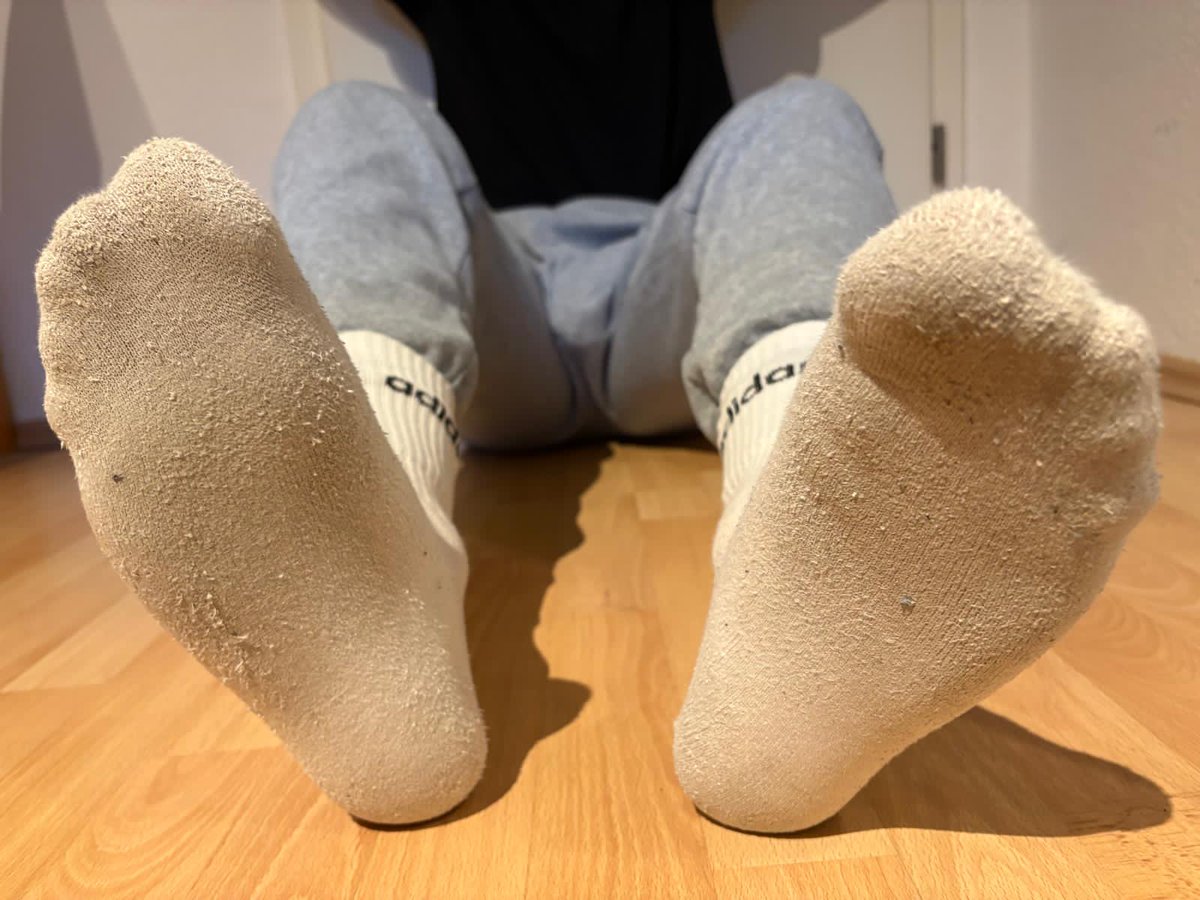 AlphaFeetBoss07's tweet photo. @Silver_Scally Sexy socks https://t.co/9UAiFMOX6S
