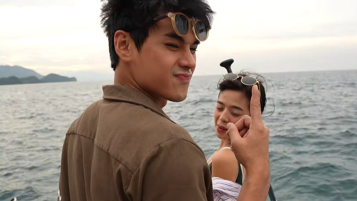 apakanaman's tweet photo. meet the island owners https://t.co/9a3H9J1Dn8