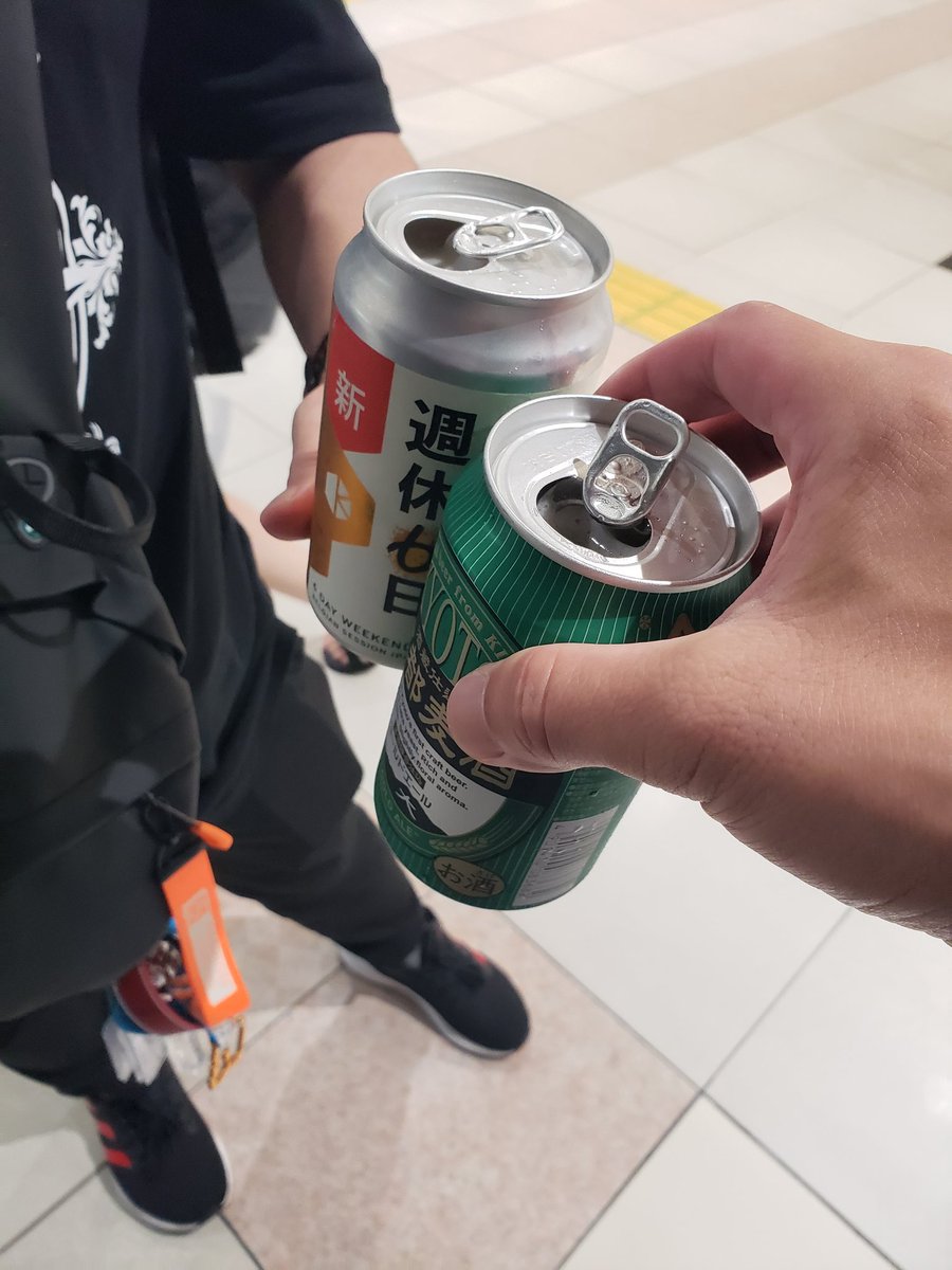 rlucia0328's tweet photo. ふみさんと京都駅でアフター🍻
グッバイ京都、楽しかったよ👋🏻.*･ﾟ
 #PaleNeØ  #PaleNeØ全国ツアー https://t.co/IobYb8dVy6