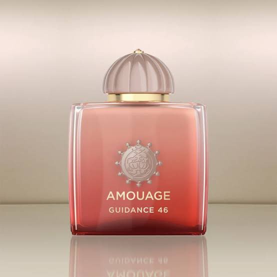 Msmenalicious's tweet photo. I heard that if you want to cause traffic on the road and get pregnant immediately, you need to combine these two perfumes. https://t.co/wAMLpbbxHL