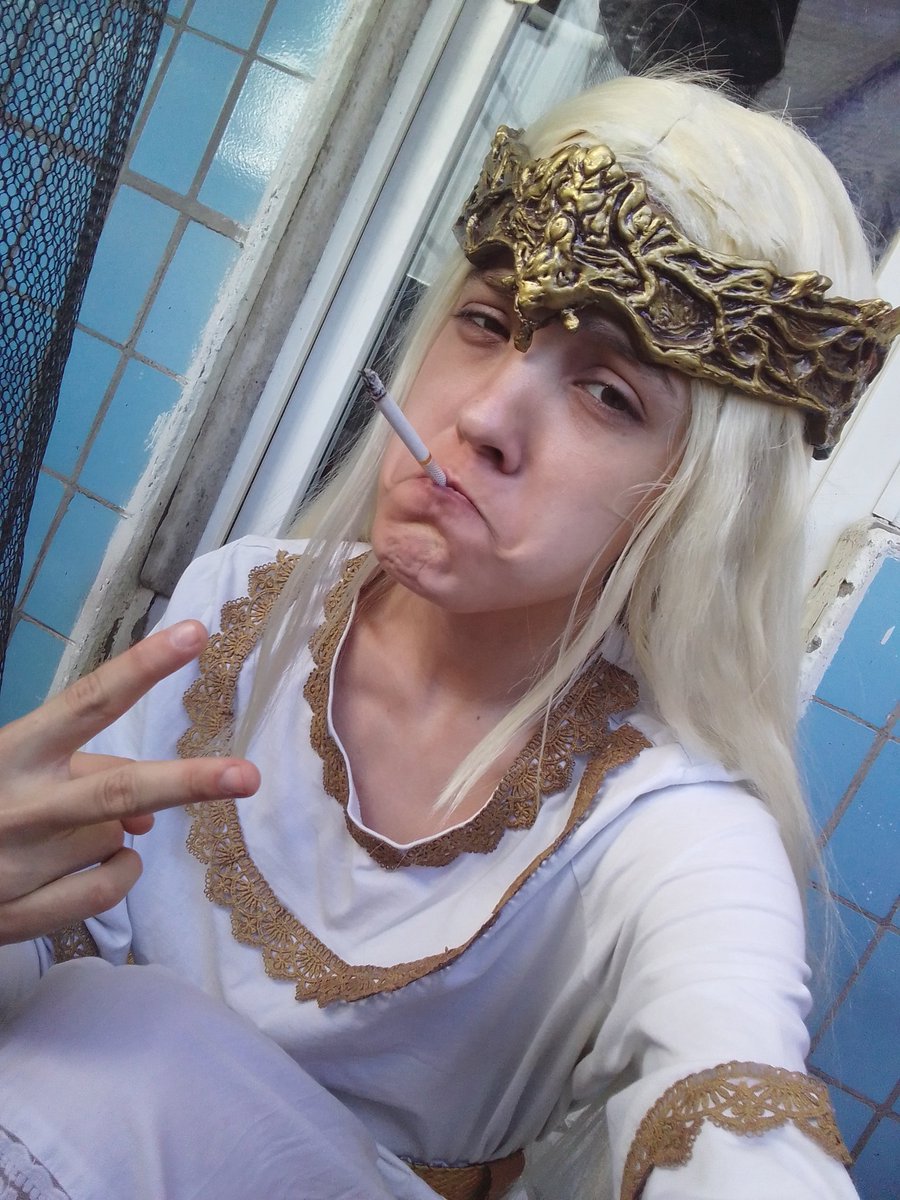 sanya_cheese's tweet photo. Miquella the Smoker https://t.co/nl0QmOIG1U