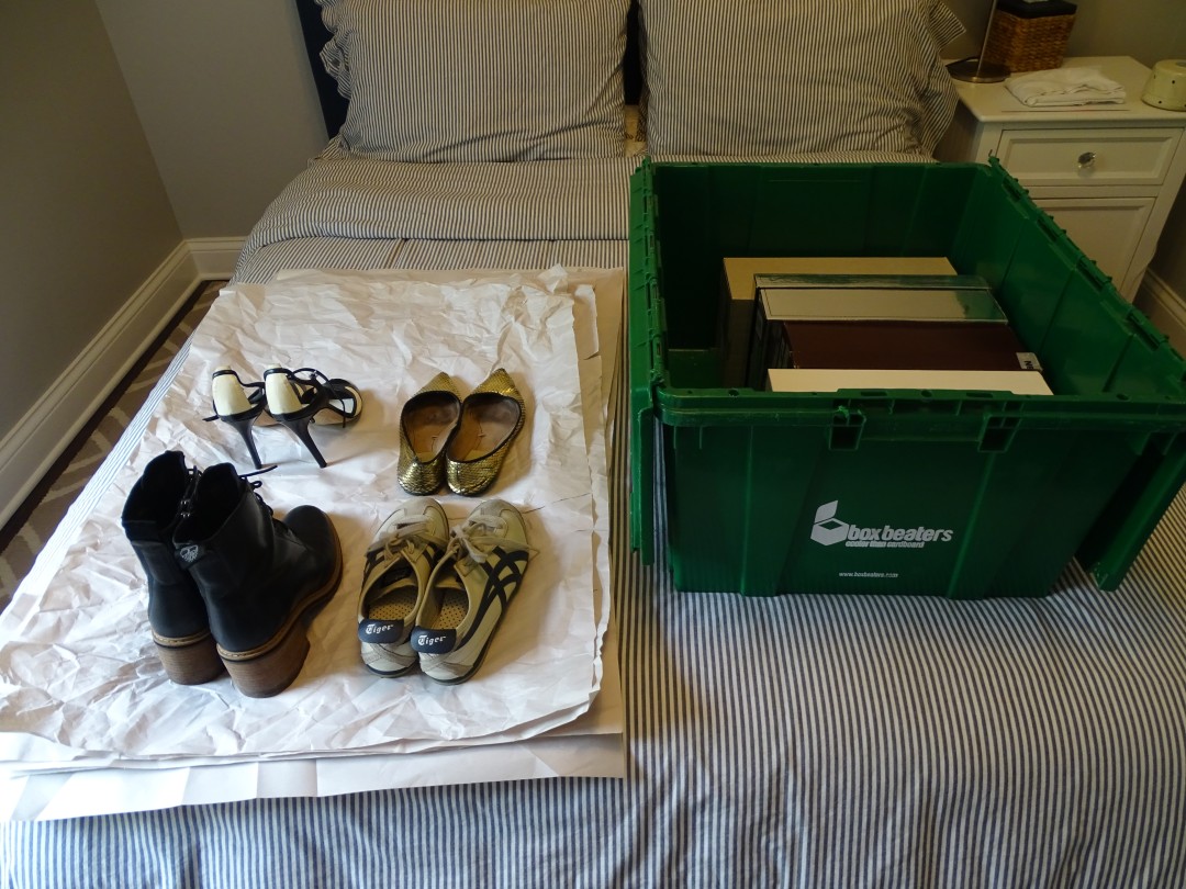 movetastic's tweet photo. 👟📦 Moving shoes?

Let's be honest—you own way more pairs than you think. 😂

✅ Shoe boxes → pack them into a larger box 
✅ Loose shoes → wrap pairs together in packing paper

Bonus points for using a Box Beater.

No scuffs. No loss. No moving-day Cinderella situations. 👟👟 https://t.co/zDno6TdG3g