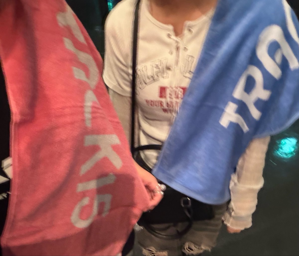 lom8k_2's tweet photo. 初のトラフィフワンマン参戦できてほんとに最高だった
れんくんの生歌最高だしお話も面白いし涙ありで感動だし、トラフィフに出会えてよかった
 #track15 https://t.co/0KUow1Jj9e