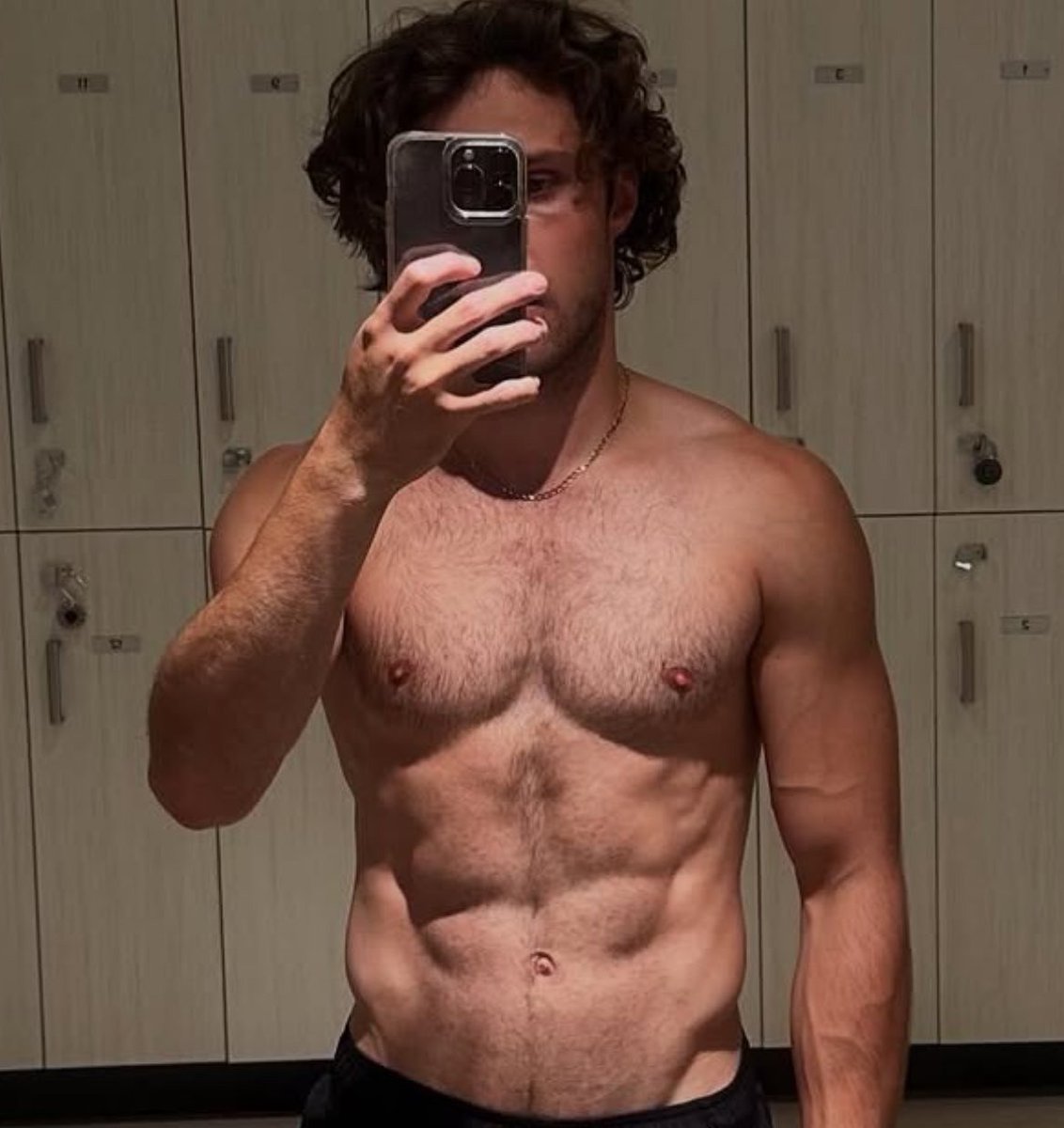 lestatdlioncvnt's tweet photo. #recentering my favorite white boy https://t.co/D2F2VIvaR0