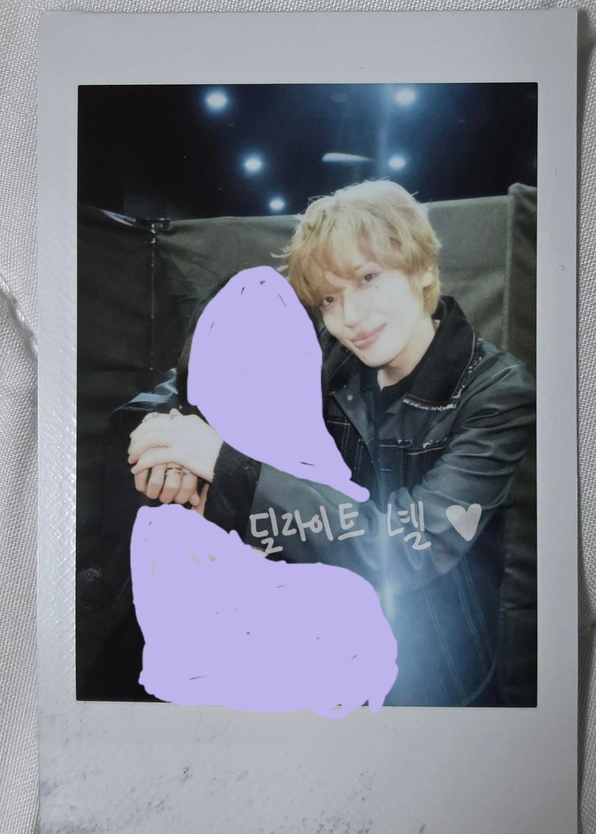 delightniel0816's tweet photo. 😇 (사진보여주면서)오빠 이거 가능~?
💋 완전~!
😇다정한 눈빛도~
💋일루와일루와~(들은건가...?)
찍고나서
💋완전 다정했다~!

얼마나 다정했을까 했는데 완전완전 다정했네!!!
😍 고마옹 오빠♡
처음 시도해보는 포즈라 지짜 심장 멎을빤...💘 https://t.co/CT6pCHtivC