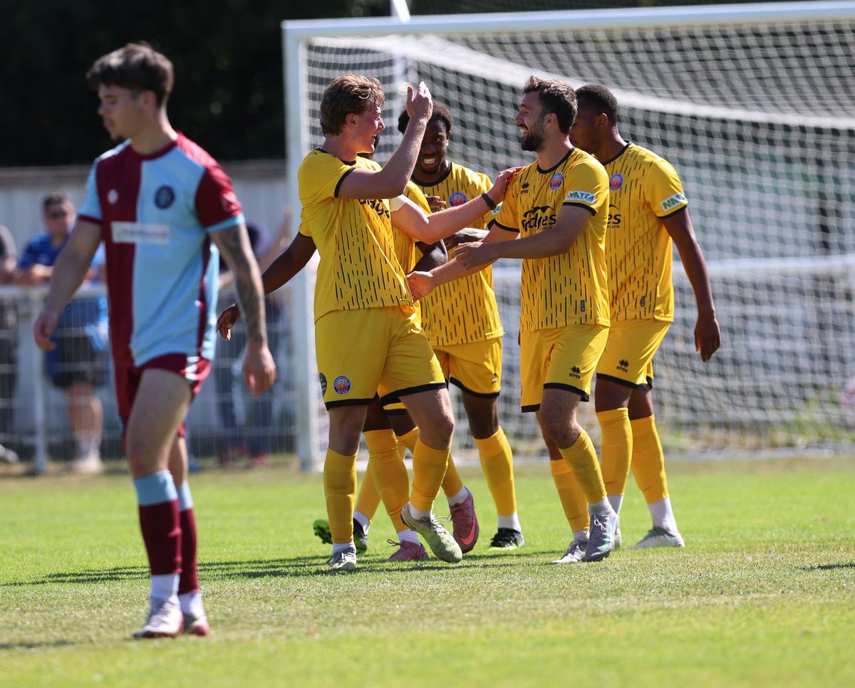 OfficialShots's tweet photo. Minutes under the belt ❤️💙

📸 Ian Morsman https://t.co/O9WuxCO5Xj