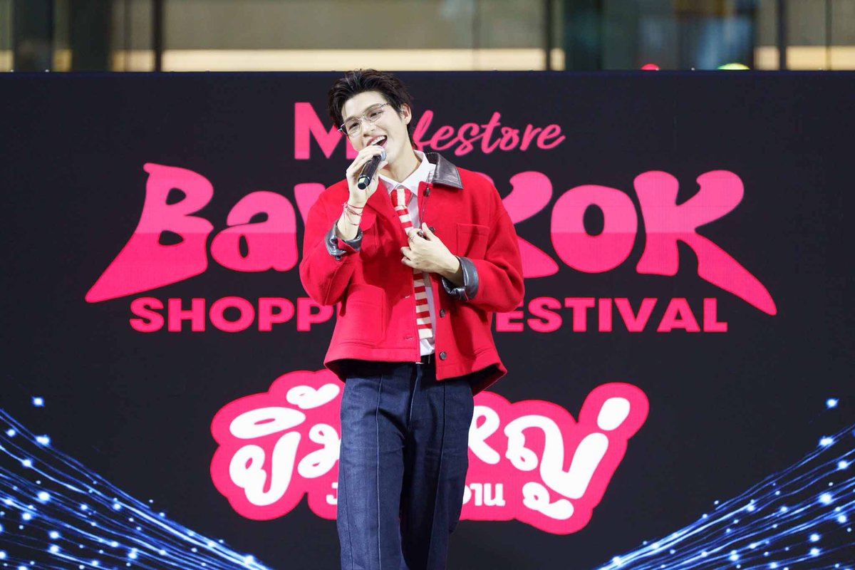 Hello_asian's tweet photo. เดอะมอลล์ไลฟ์สโตร์ งามวงศ์วาน #ฟินยิ้มใหญ่ 

#TheMallLifestoreNgamwongwan #ยิ้มใหญ่งามวงศ์วาน #TheMallNgamwongwanxSky #BANGKOKSHOPPINGFEST #ช้อปรักกรุง
รวมโมเมนต์ชวนใจละลายแบบใกล้ชิดกับ "สกาย วงศ์รวี" ที่มาเสิร์ฟรอยยิ้มและความน่ารักให้แฟน ๆ แบบเต็มอิ่ม ในงาน "BANGKOK SHOPPING FESTIVAL ยิ้มใหญ่ งามวงศ์วาน" ท่ามกลางบรรยากาศที่อบอวลไปด้วยเสียงกรี๊ด รอยยิ้ม และพลังความสุขจากชาวกรุงเทพฯ - นนทบุรี รวมถึงแฟนด้อมที่มาร่วมเติมเต็มความสนุก

📍เดอะมอลล์ไลฟ์สโตร์ งามวงศ์วาน พร้อมเสิร์ฟความสุขและรอยยิ้มใหญ่ให้ทุกคน