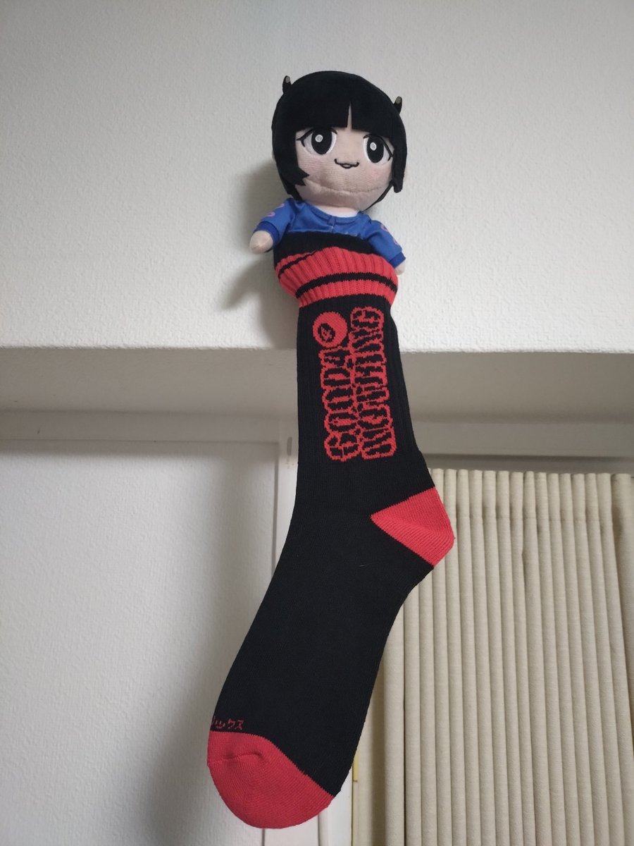 horasanba's tweet photo. ロコとグッフォの
2バンドで音源を作って
HANGOVER TOUR
越谷編
なんでこのツアー6か所しかないの?
もっとたくさんの人達にみてもらいたいと思うぐらい 
どこの時間を切り取っても楽しすぎる
ツアーTシャツ売り切れたから
グッフォの靴下買ってあのちゃんに履かせたのだ

#locofrank
#GOOD4NOTHING https://t.co/DrvdodDNzk