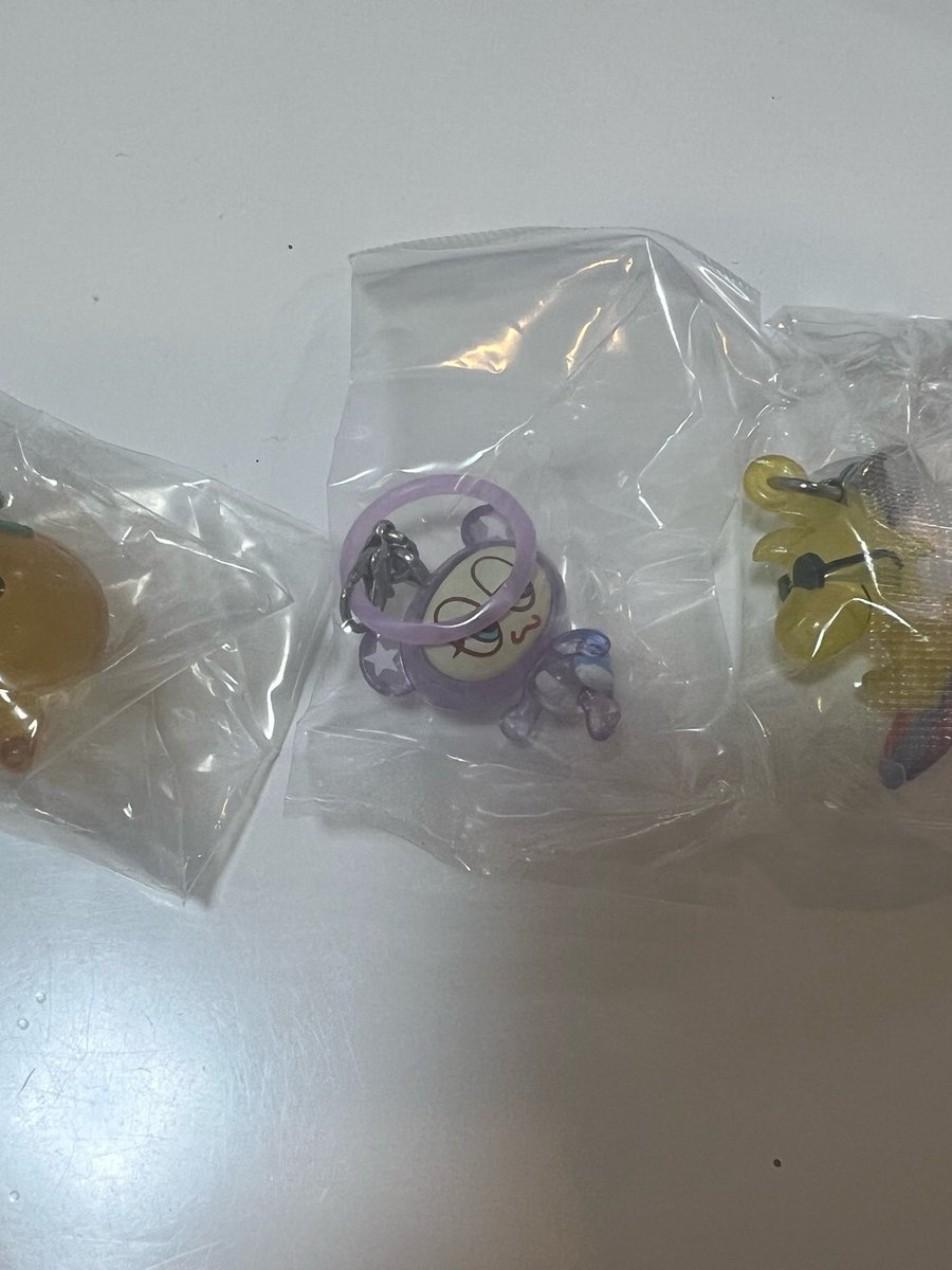 komug77's tweet photo. 【交換】サンリオ キーリングハンガー めじるしアクセサリー

譲：画像

求：サンリオキーリング ハンギョドン

大阪手渡しor郵送
ご検討の程よろしくお願いします https://t.co/xs9wkKeaqk