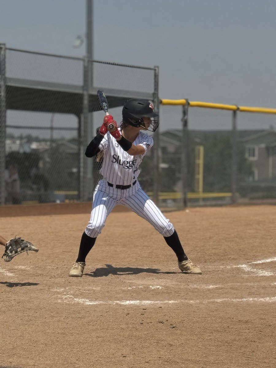 Bree_Batchelor's tweet photo. Colorado Sparkler! 
Broken bat ��
Sluggers Groom went 4-4 
Thank you to everyone who helps with this tournament it’s always a blast 💥 https://t.co/uqNptrB0ll